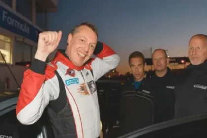 Jeroen Dik with fellow car enthusiasts at a JD Engineering workshop event