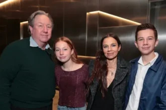 Mark Fluent with his wife Justine Bateman at a public event